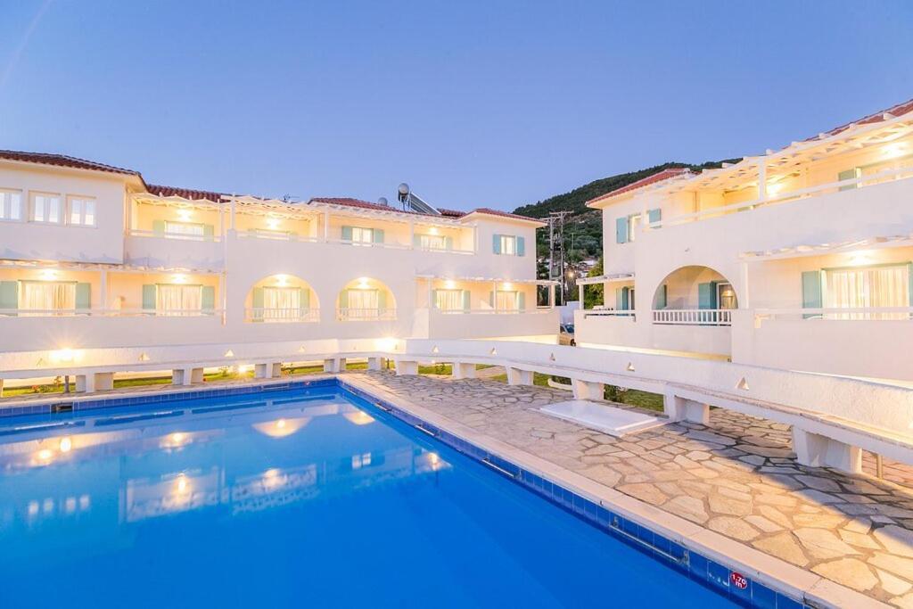 Sunrise Village Hotel Apartments Skopelos Town Exterior photo