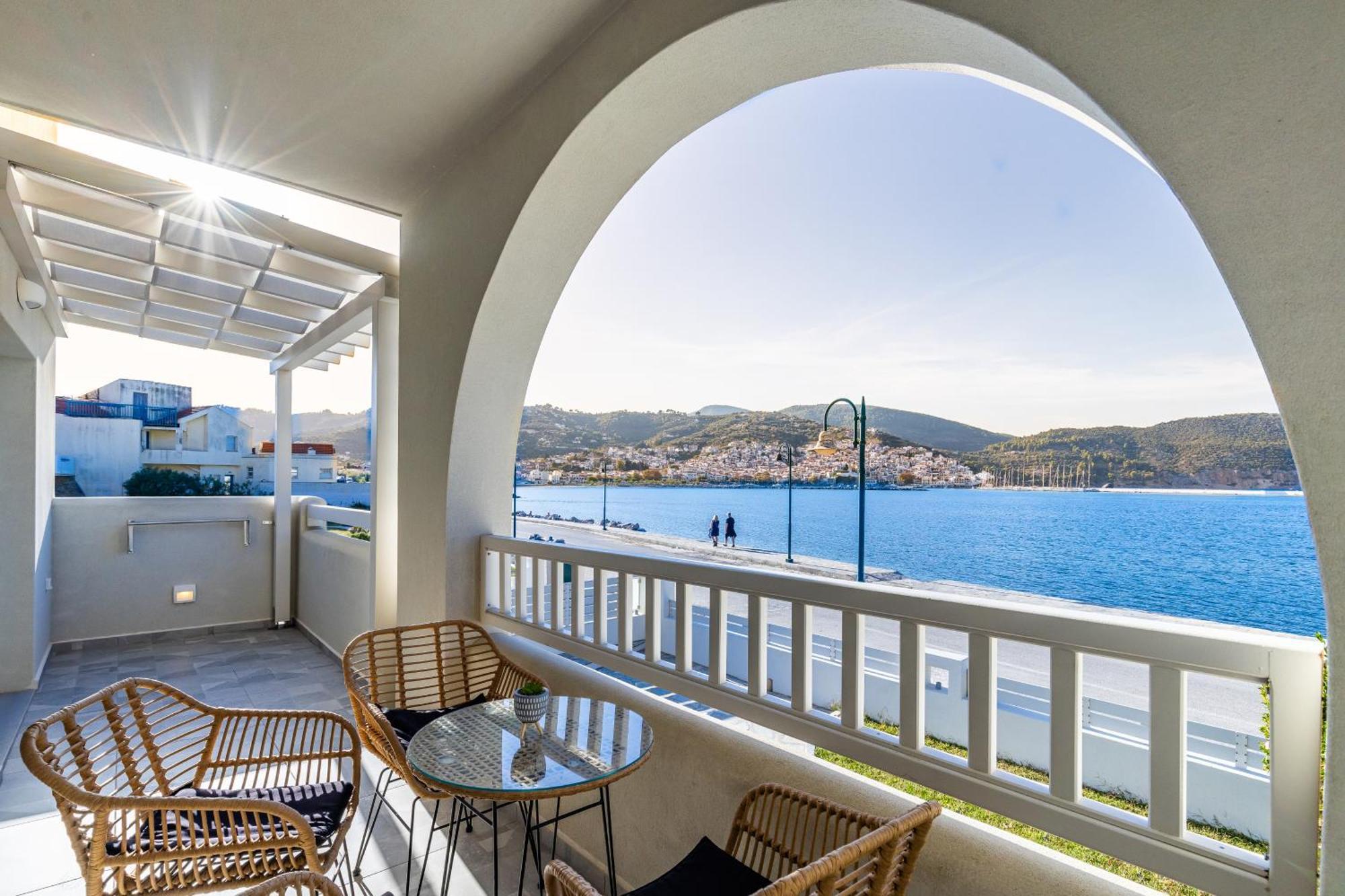Sunrise Village Hotel Apartments Skopelos Town Exterior photo