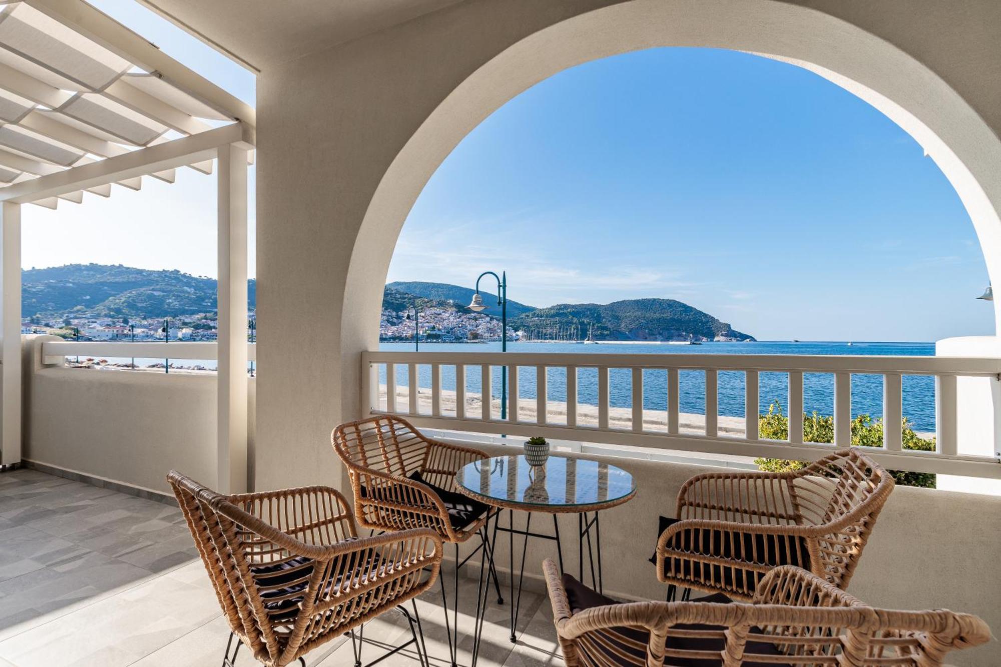 Sunrise Village Hotel Apartments Skopelos Town Exterior photo